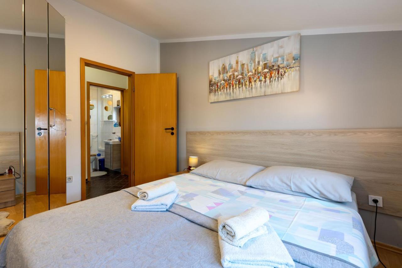 Apartments Kristina Ровинь Экстерьер фото