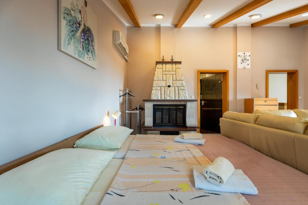 Apartments Kristina Ровинь Экстерьер фото